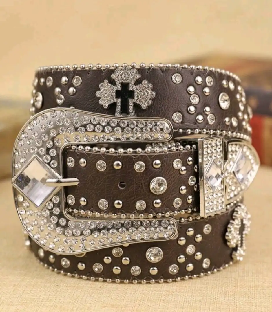 Cinto Vaquero Cafe con Brillos y cruces 