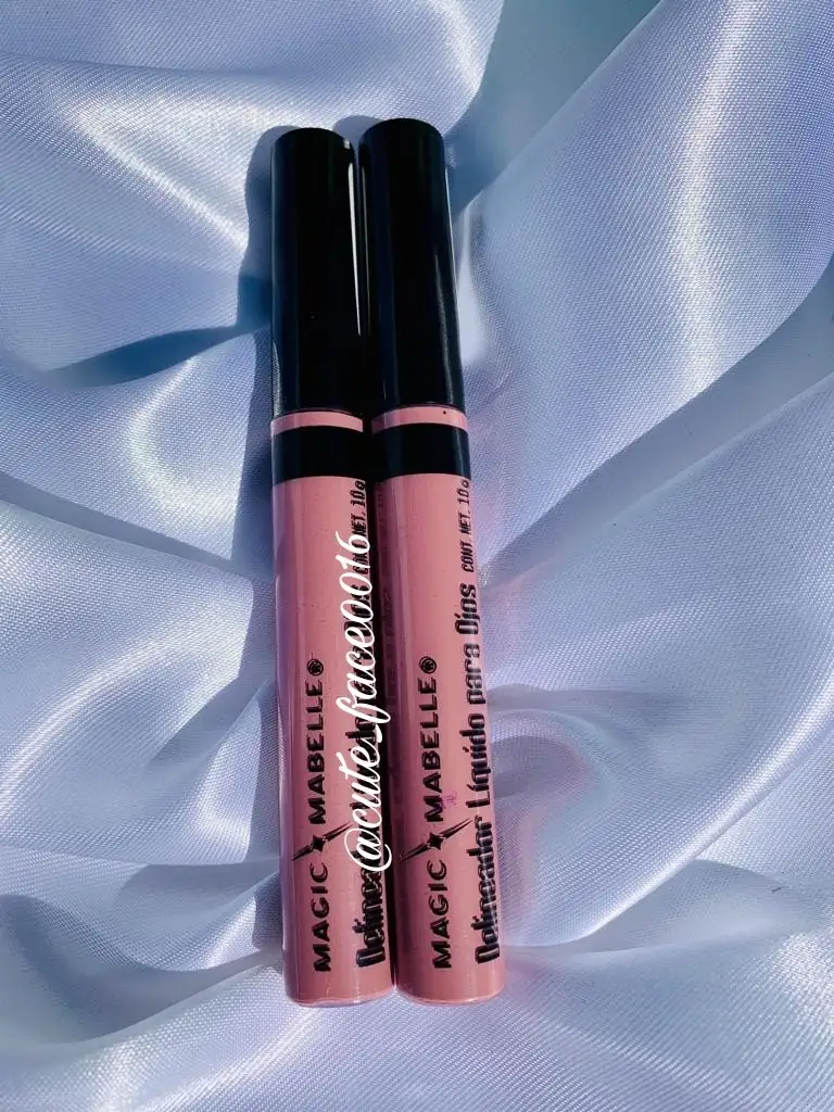 Delineador Matte #104 Magic Mabelle 
