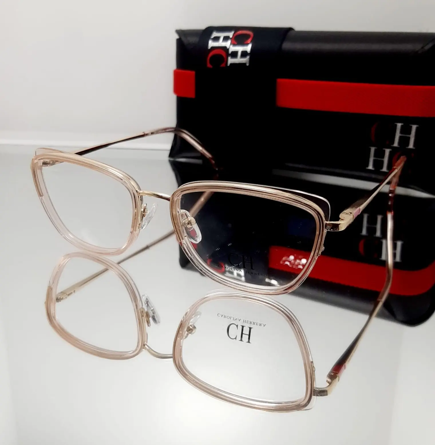 *Montura Carolina Herrera replica 3A  10