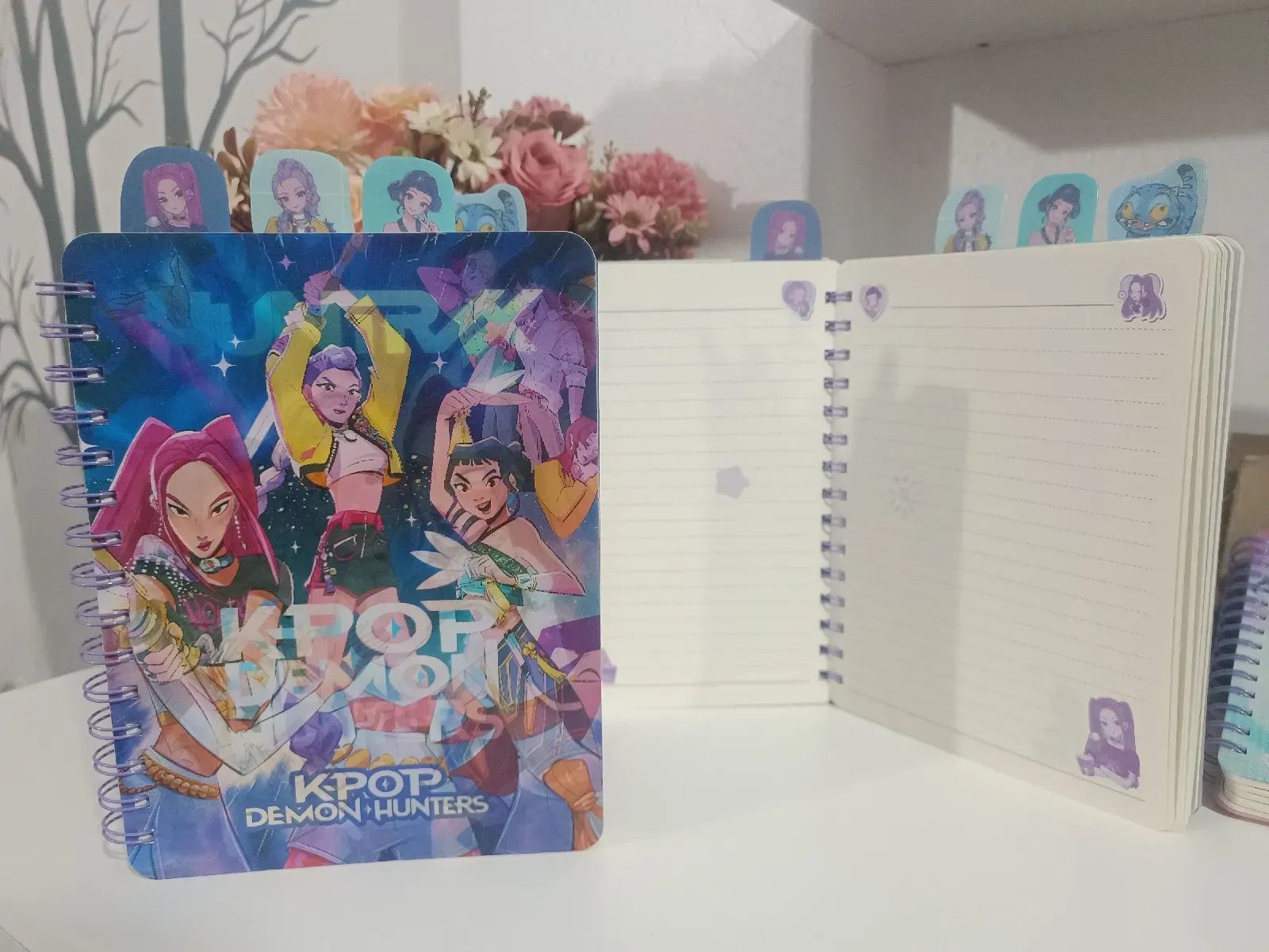 Cuaderno Holográfico Huntrix. Kpop Demon Hunters