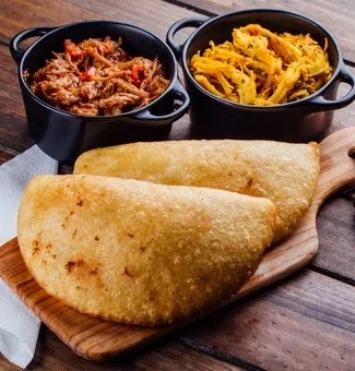 Empanada Carne Desmechada