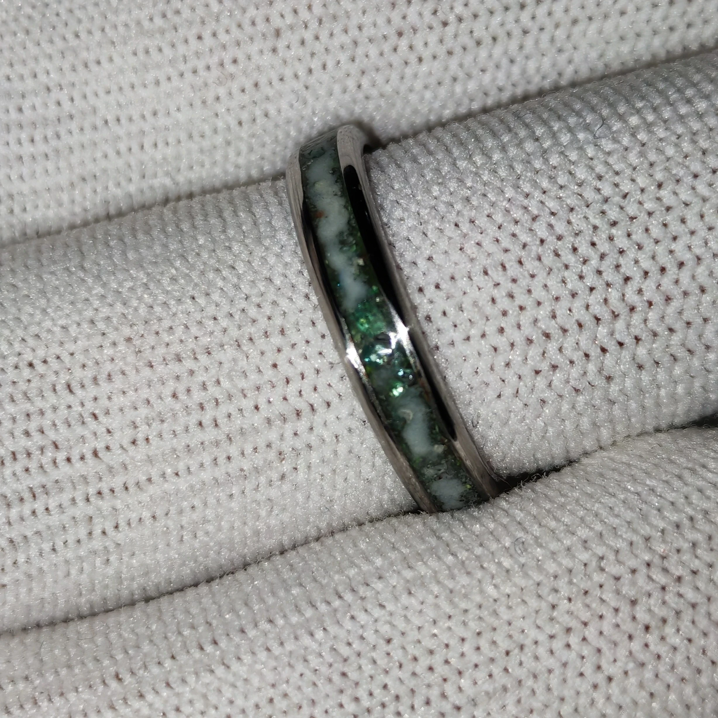 Anillo Neón de Esmeraldas  3