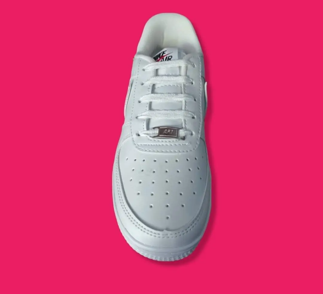 Nike Air, color blanco y rosa 2