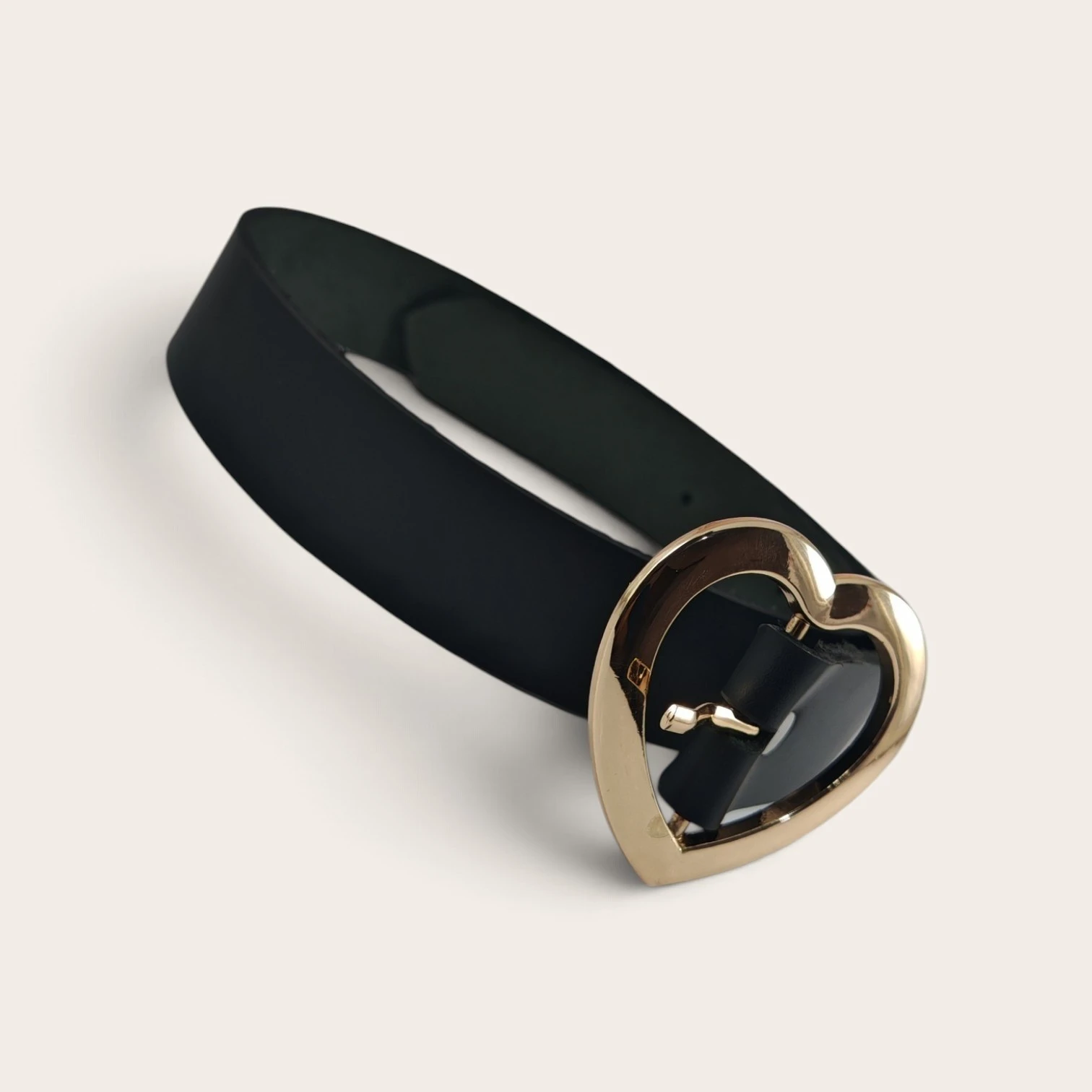Faja coralzon dorado cuero vaqueta negro 