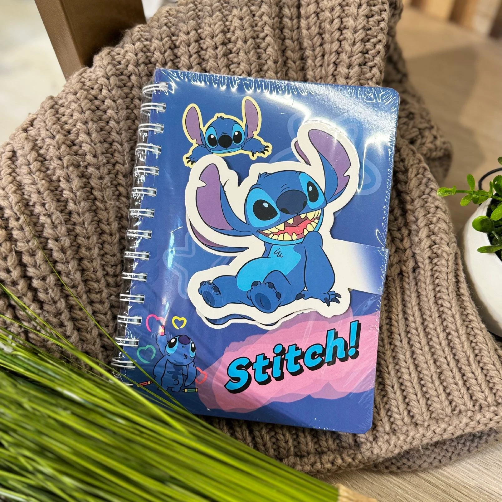 CUADERNO ARGOLLADO STITCH