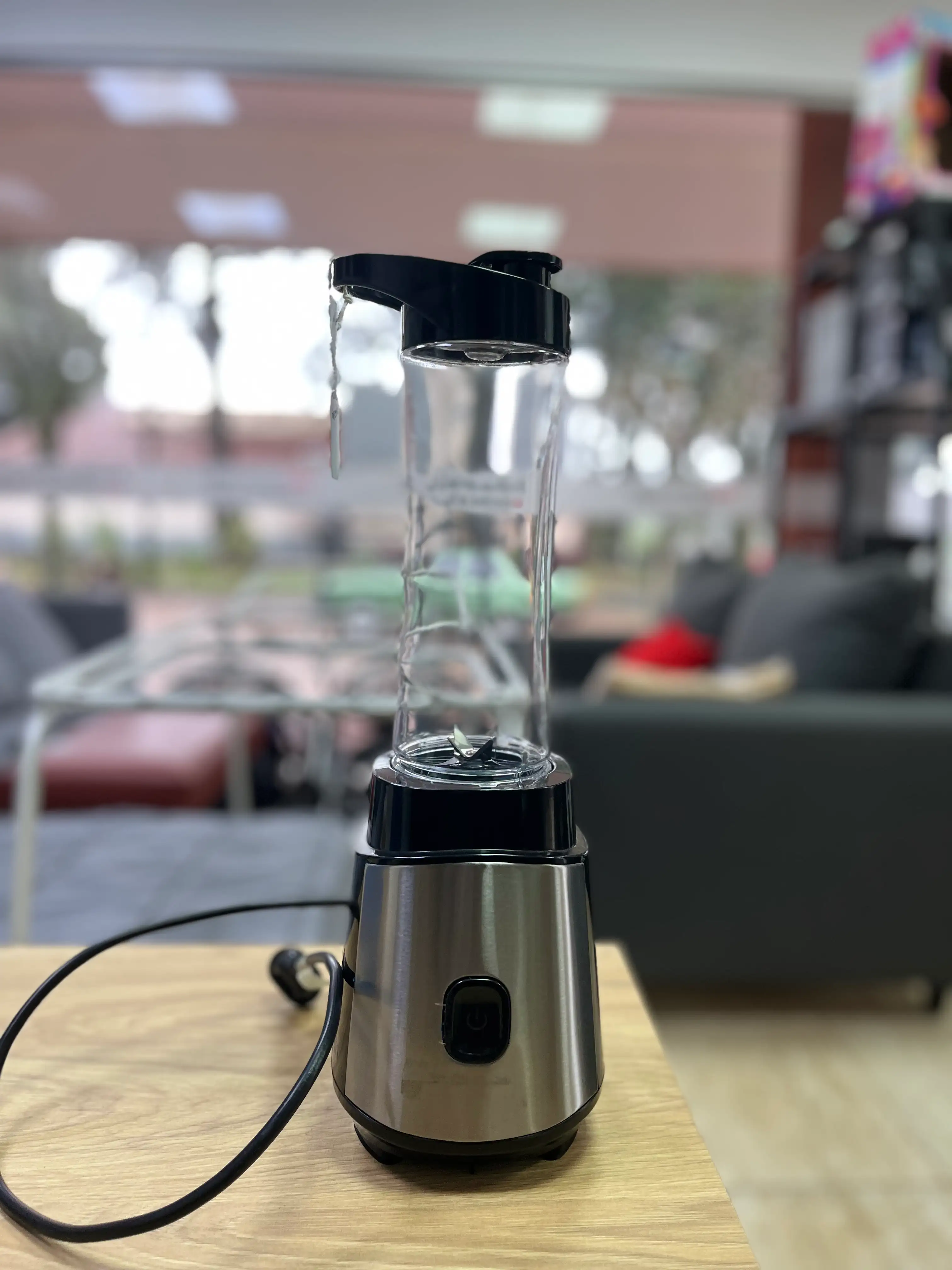 (Cod 1040)LICUADORA DEPORTIVA 