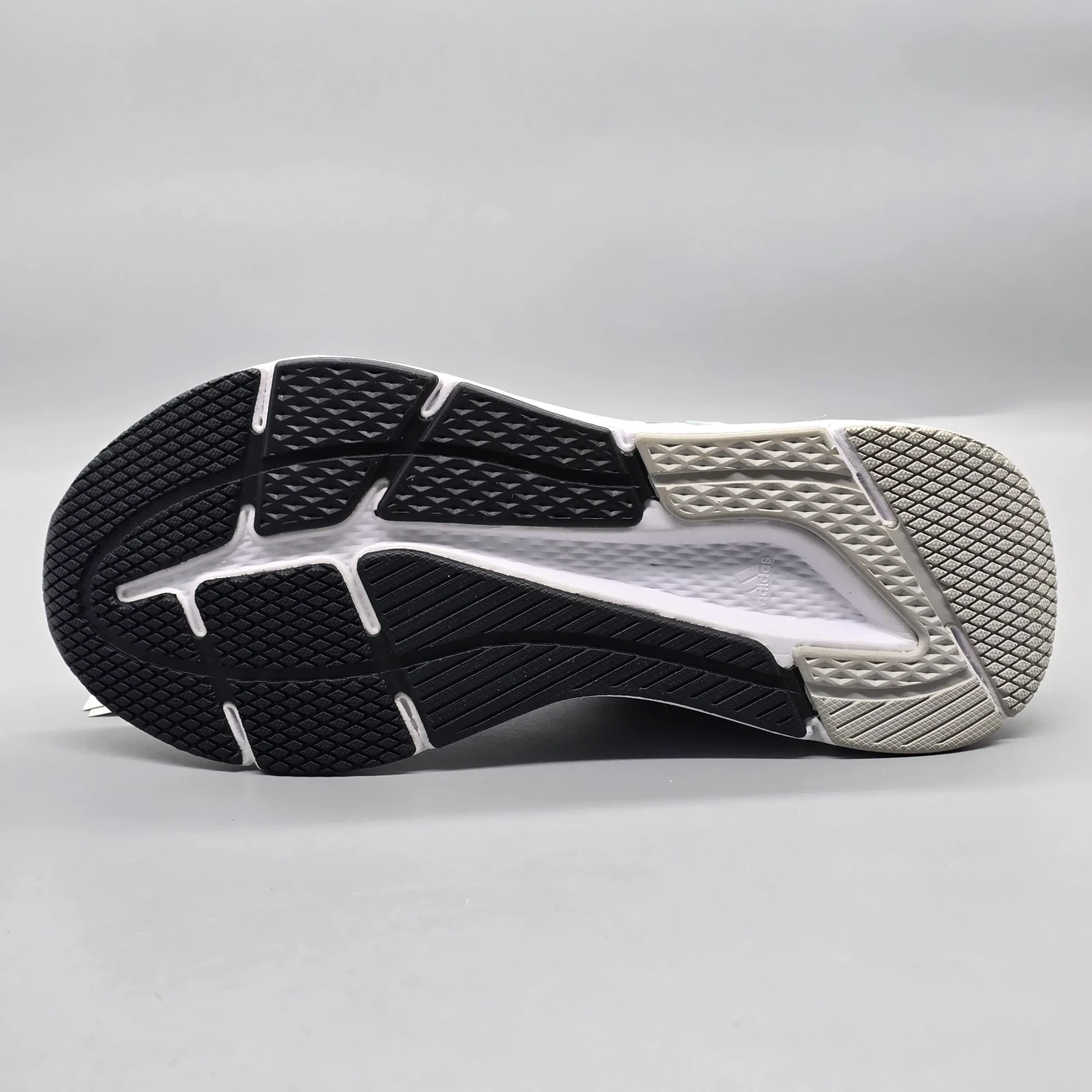 ADIDAS QUESTAR 10