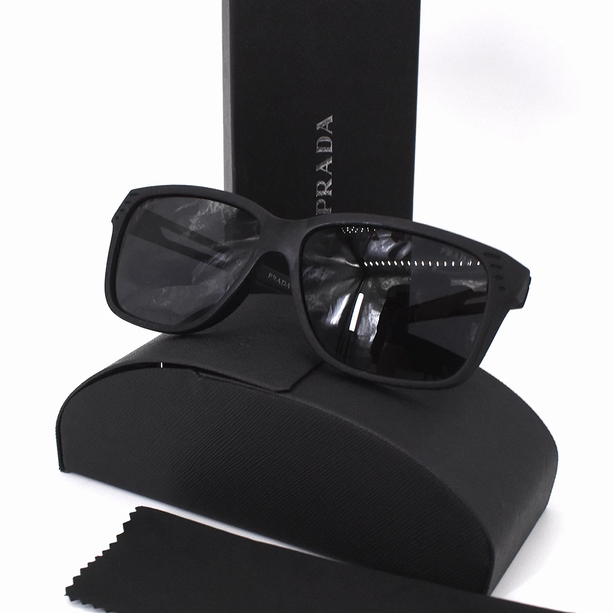 Lentes de Sol Prada  2