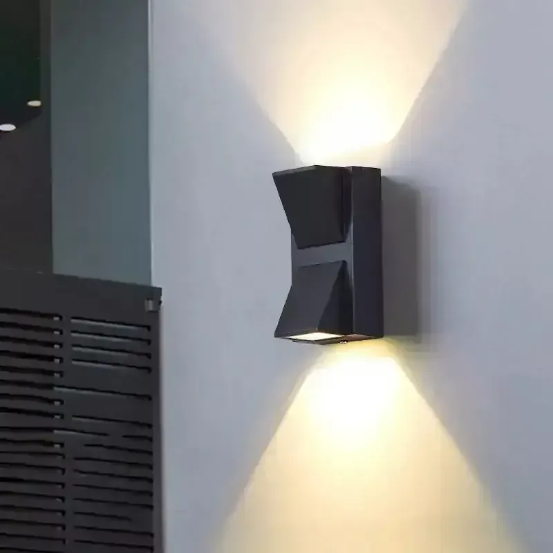 APLIQUE LED NEGRO CORBATIN 6W 3000k