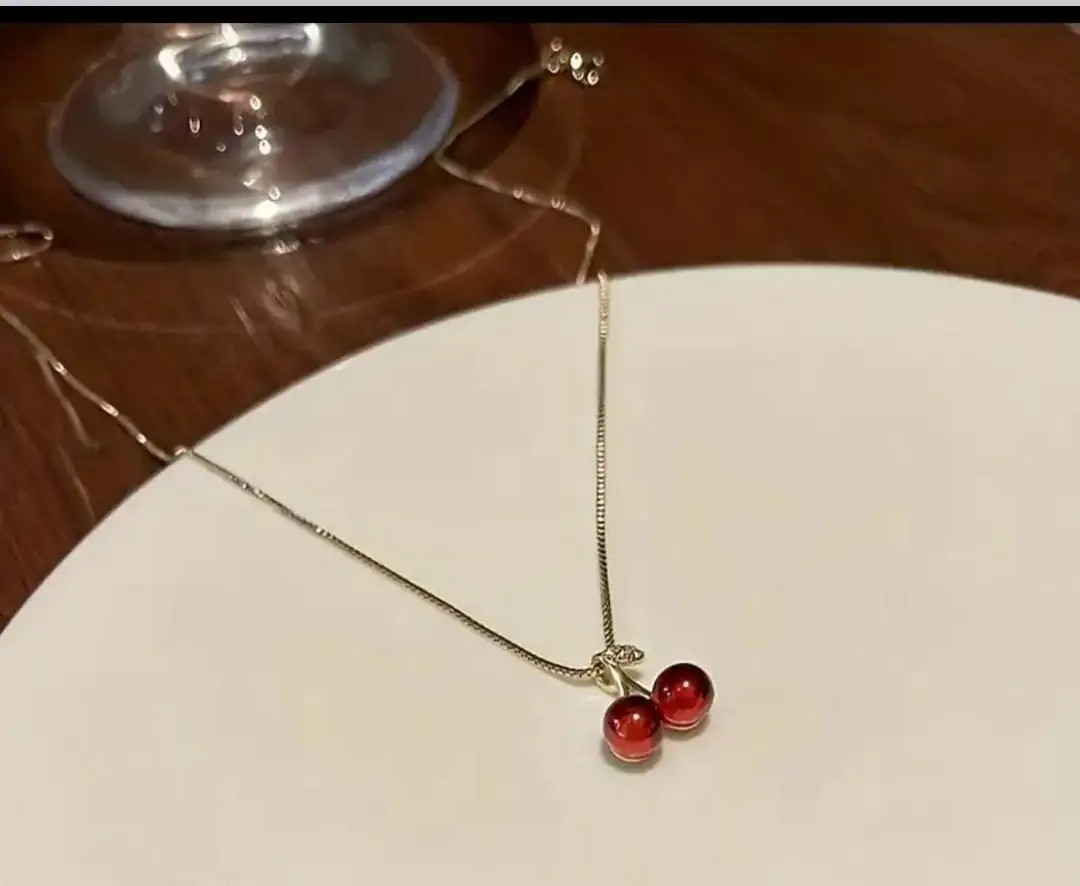Collar de cereza  2