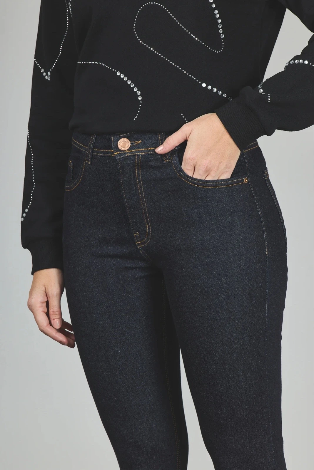 JEANS CHUPIN CHAPITA ESTATICO 3