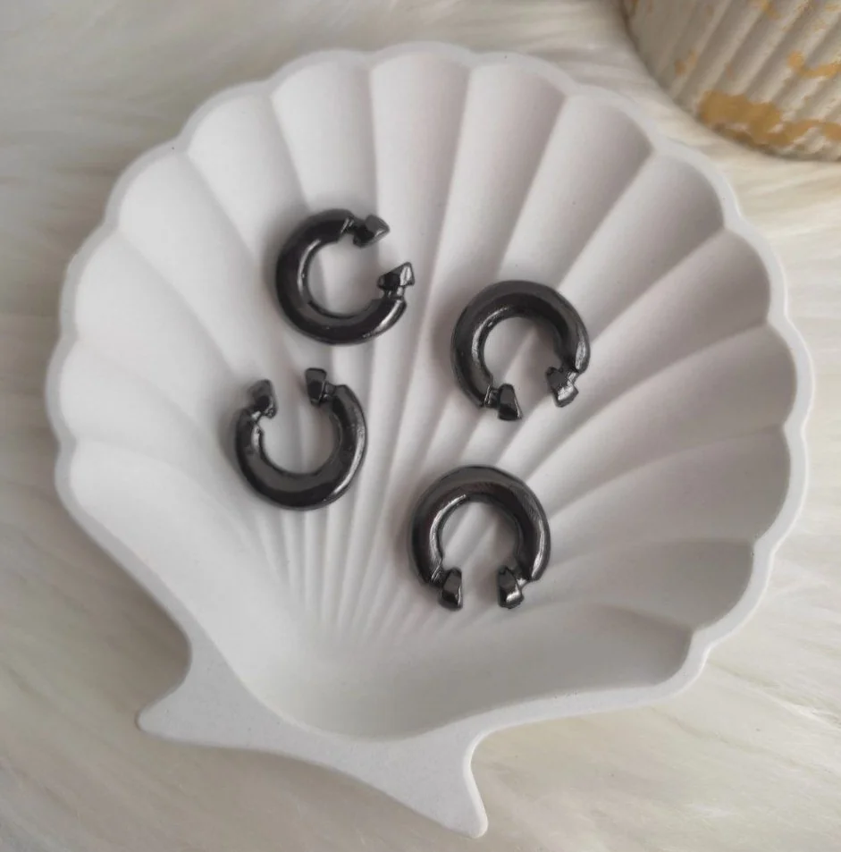 EARCUFF LISO NEGRO 2