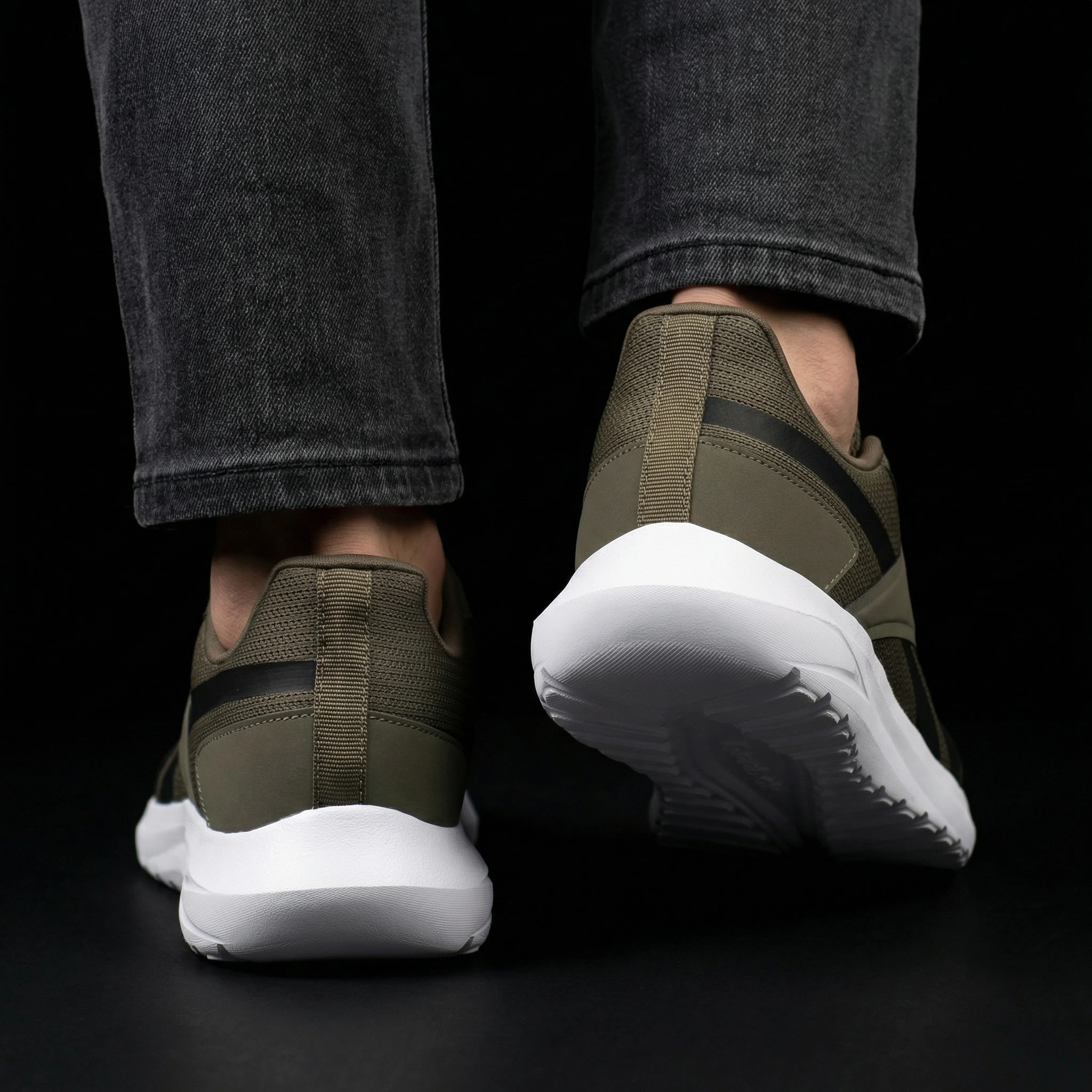 ZAPATILLAS REEBOK ENERGEN LUX DE HOMBRE 4