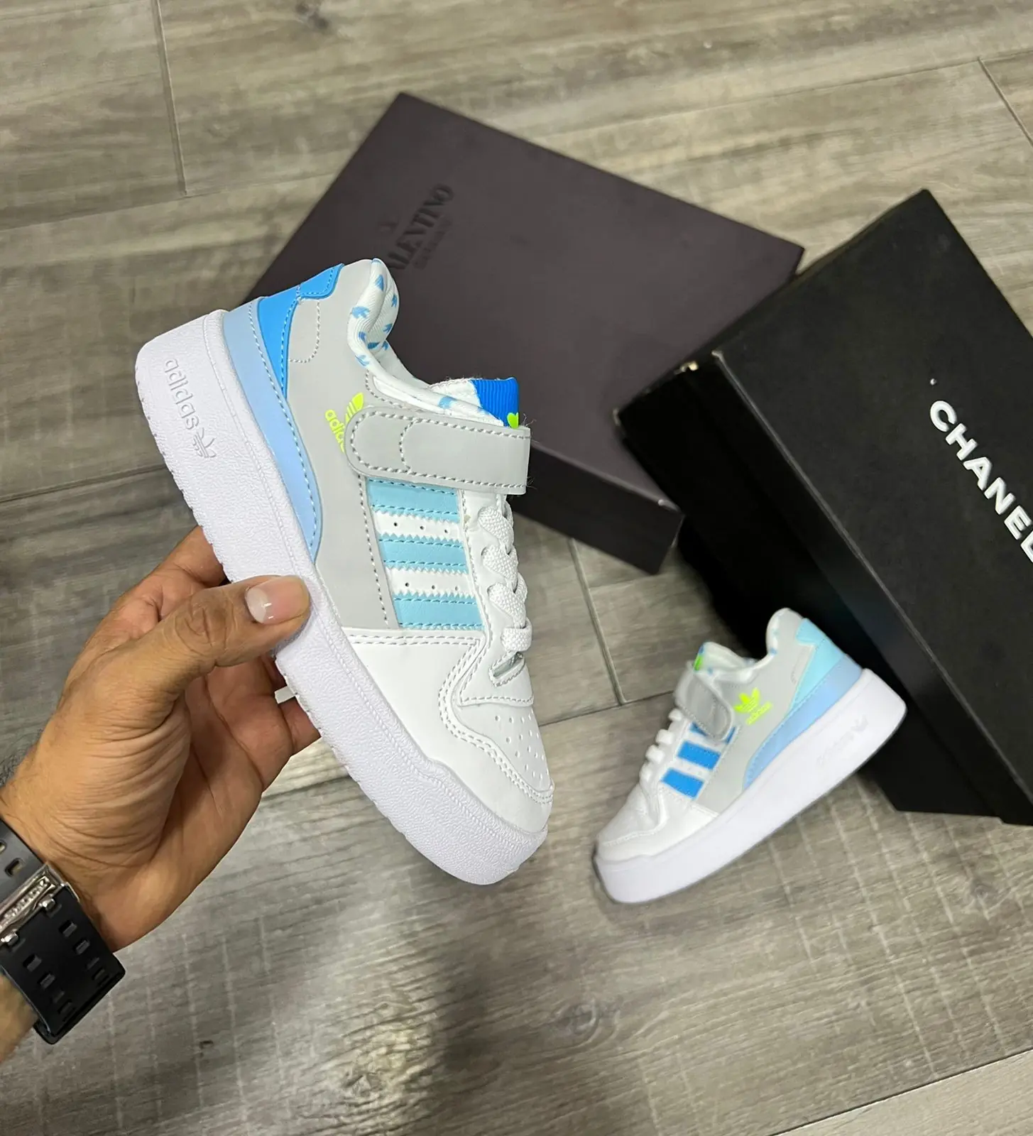 ZAPATILLAS NIÑO UNISEX AAA 4