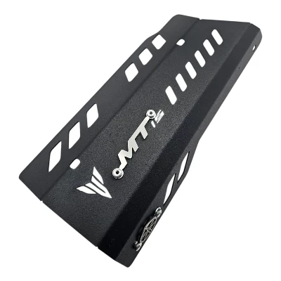 MT 15 P. Exosto acero negro logo 3d cromado ML