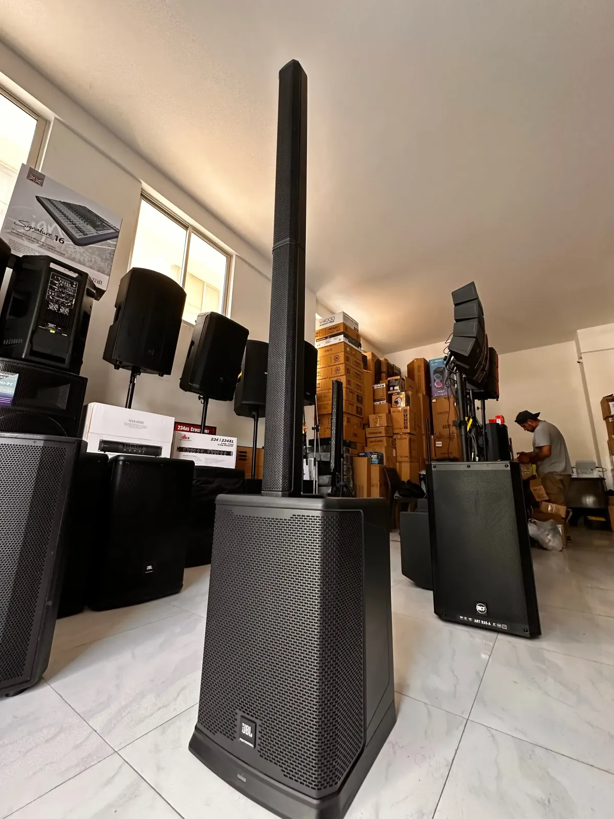 JBL PRX ONE 4