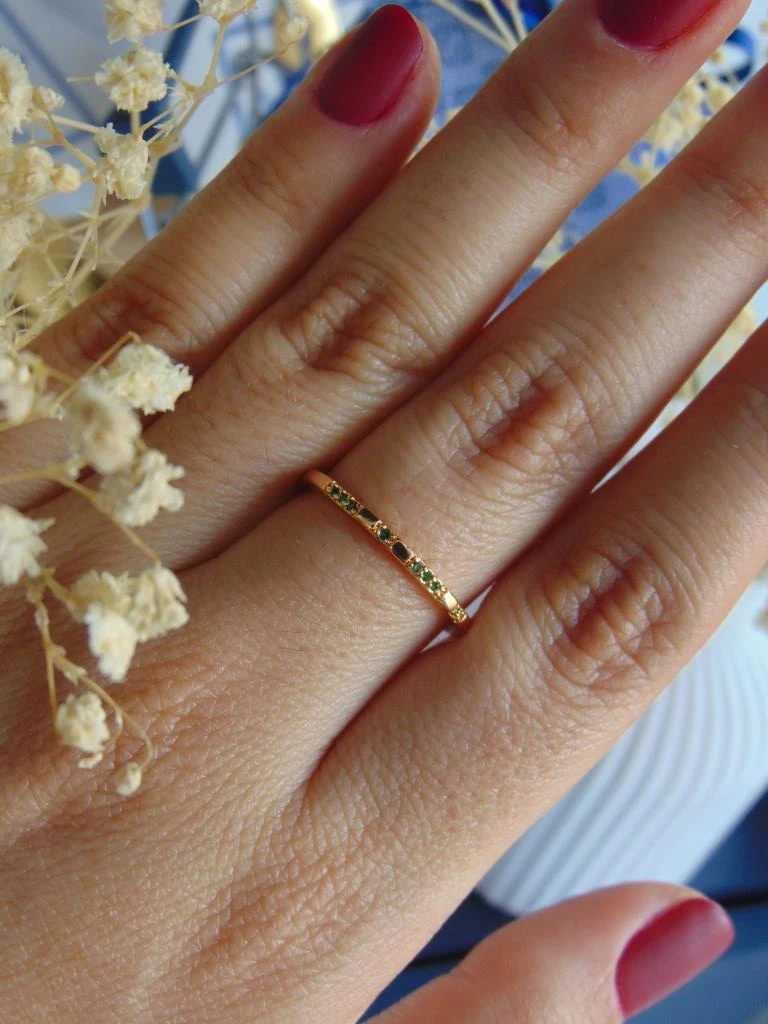 ANILLO ACERO DOR DELG PUNTOS  MICROCIRCONES VERDES   