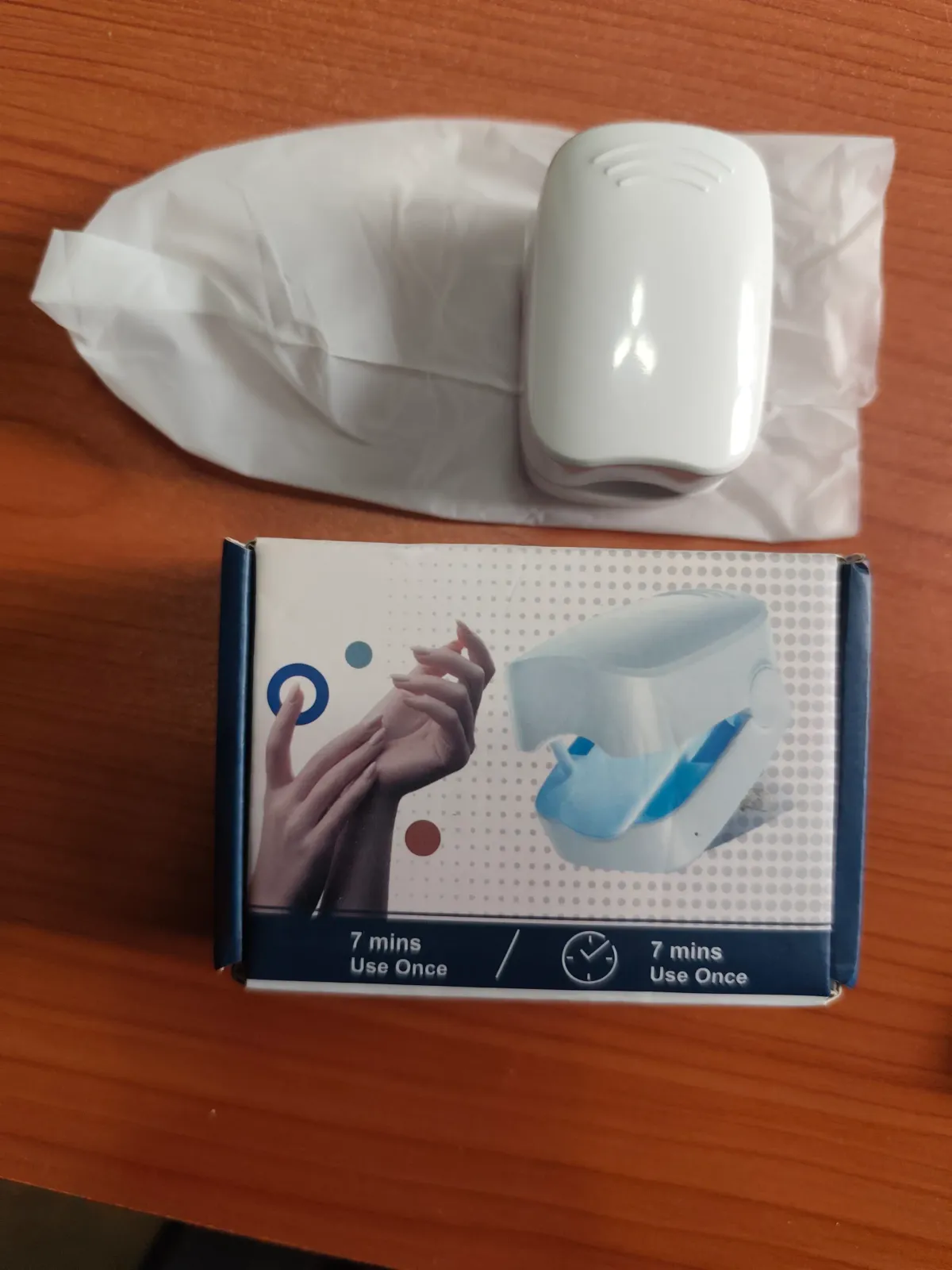 Dispositivo uv auxiliar en tratamiento de hongos en uñas