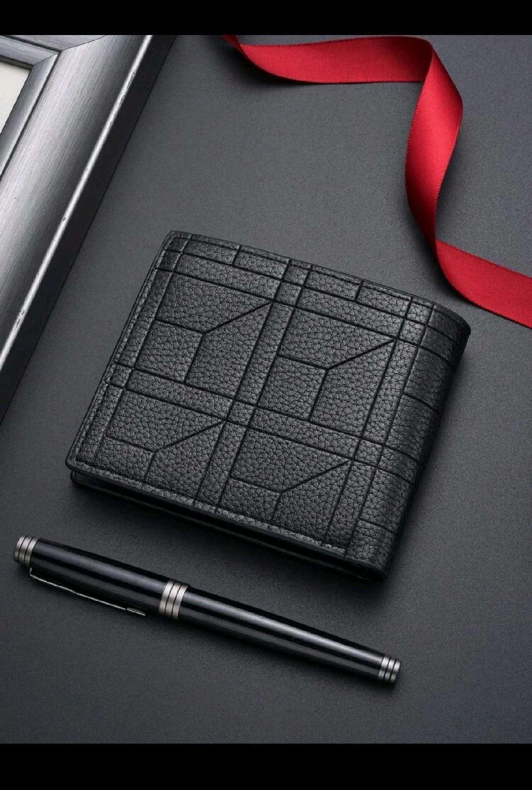 Billetera de Caballero Elegante con Textura Geométrica 7