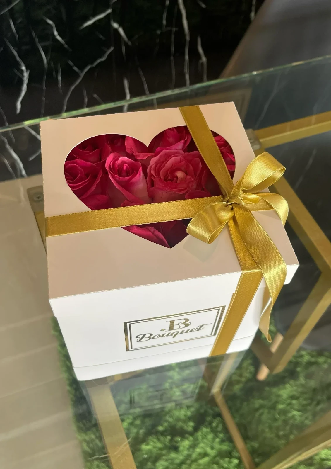 Cuadrada pequeñ con tapa de corazon 3