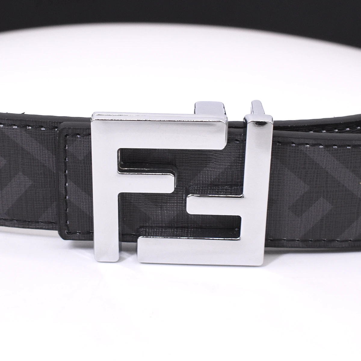 Cinturón Fendi 2