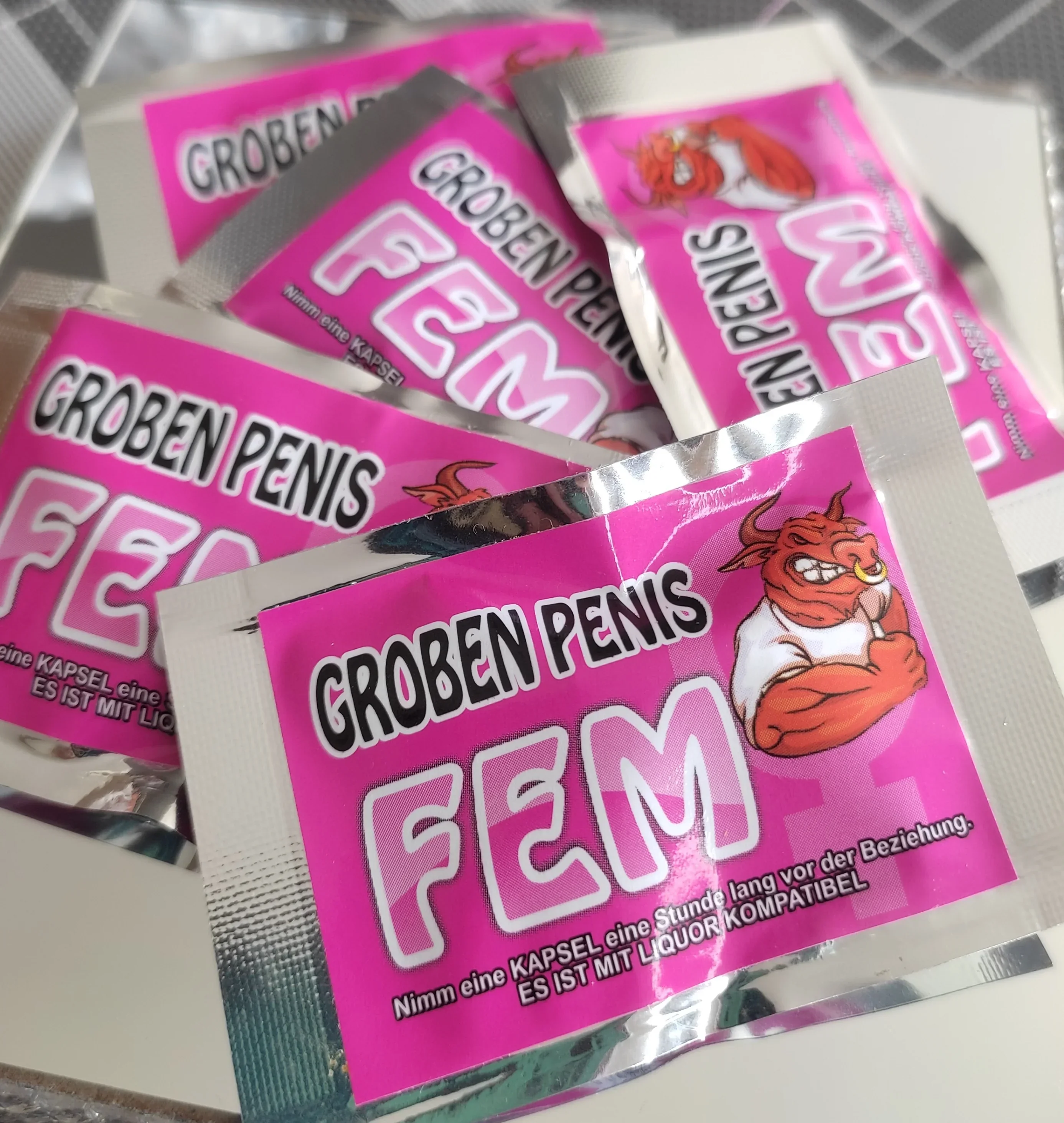 FEM GROBEN PENIS