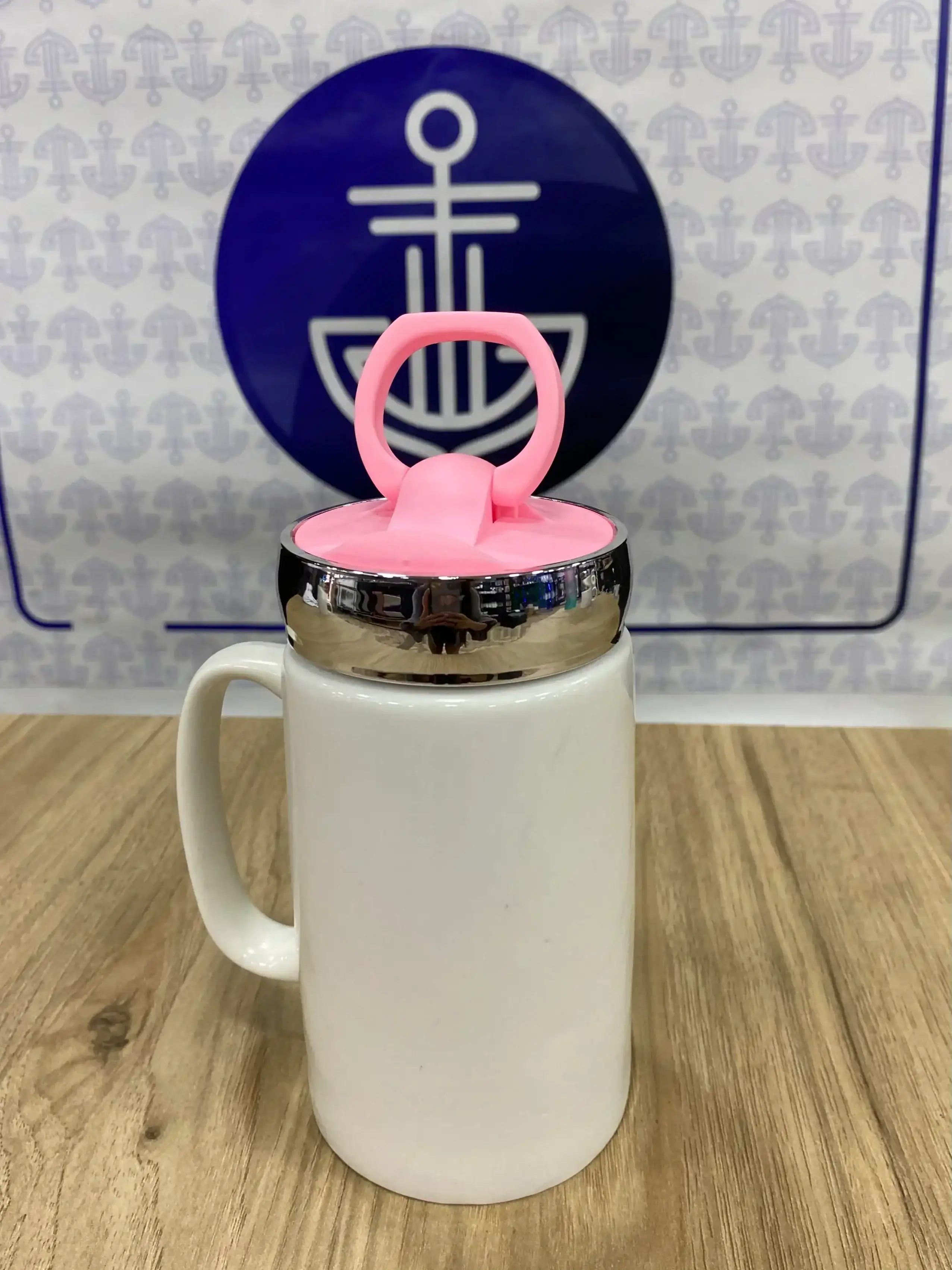 MUG BLANCO TAPA CELULAR 4