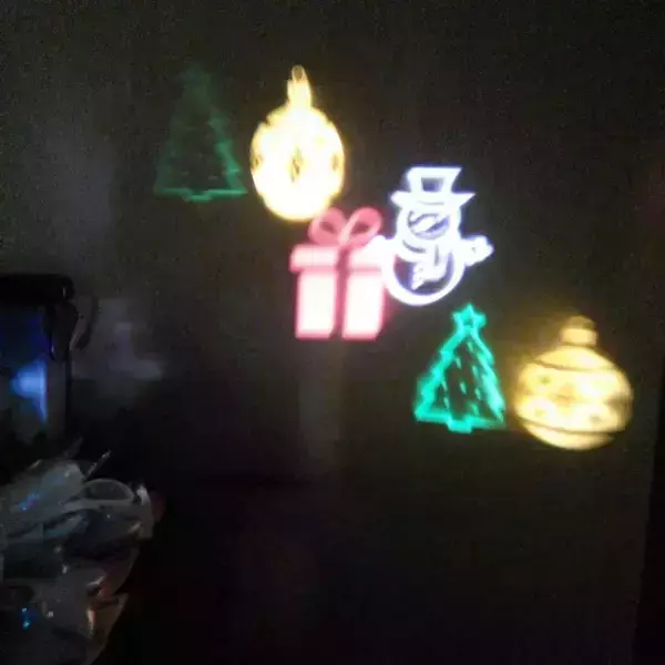 Proyector de luz halloween y navidad 3