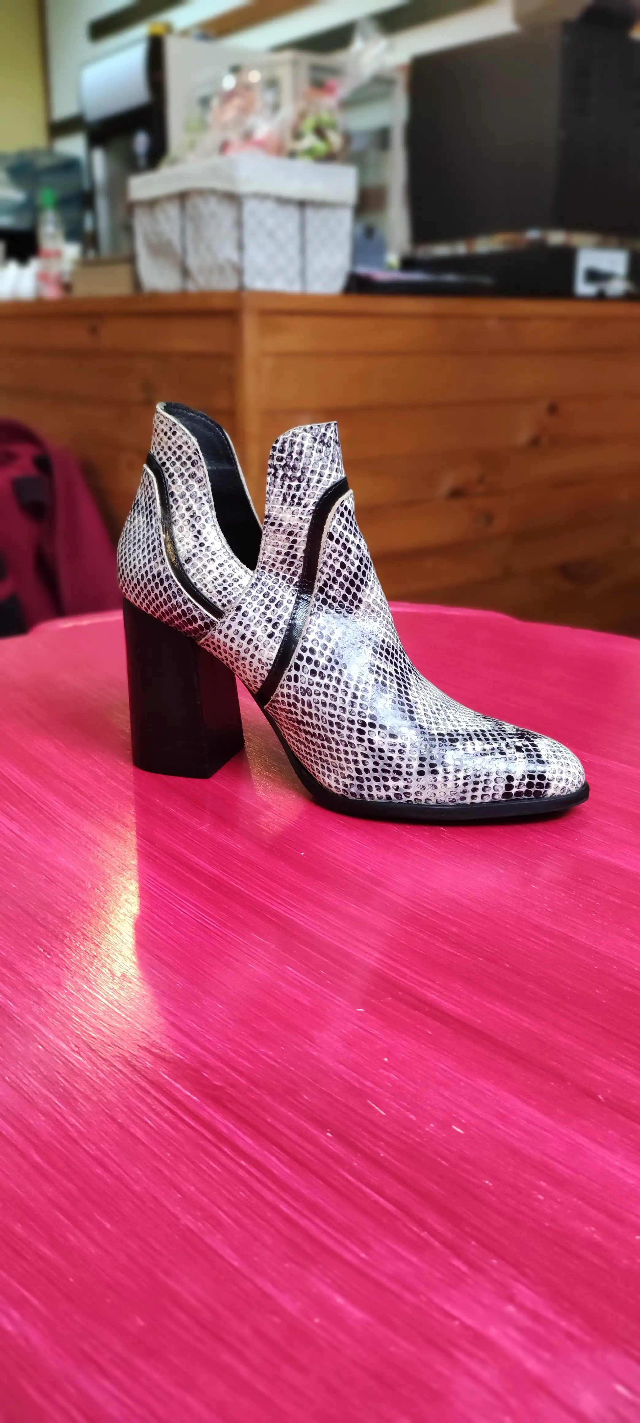 Botin blanco gaspeado