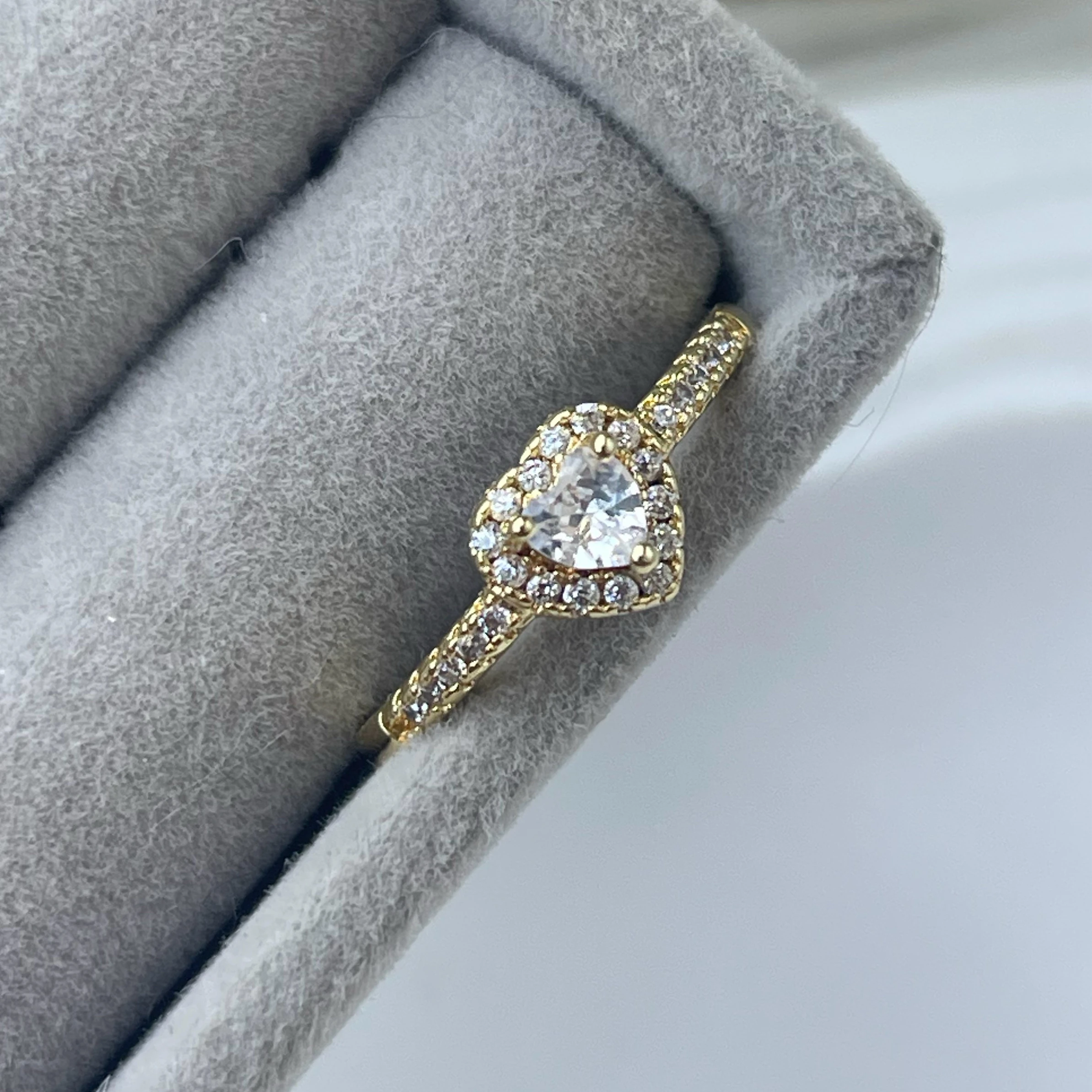 ANILLO REINA
