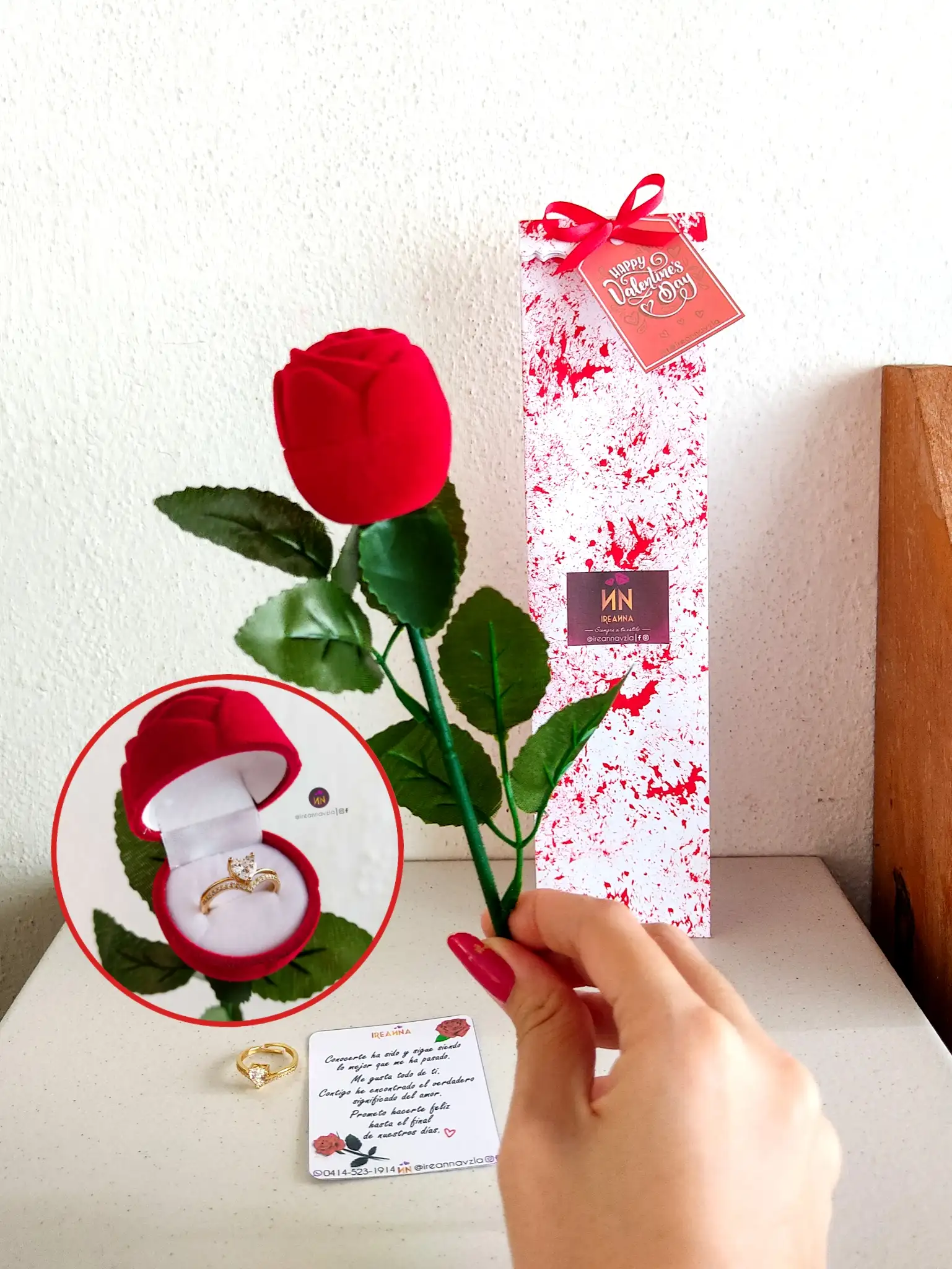 Rosa eterna con anillo de promesa 💍