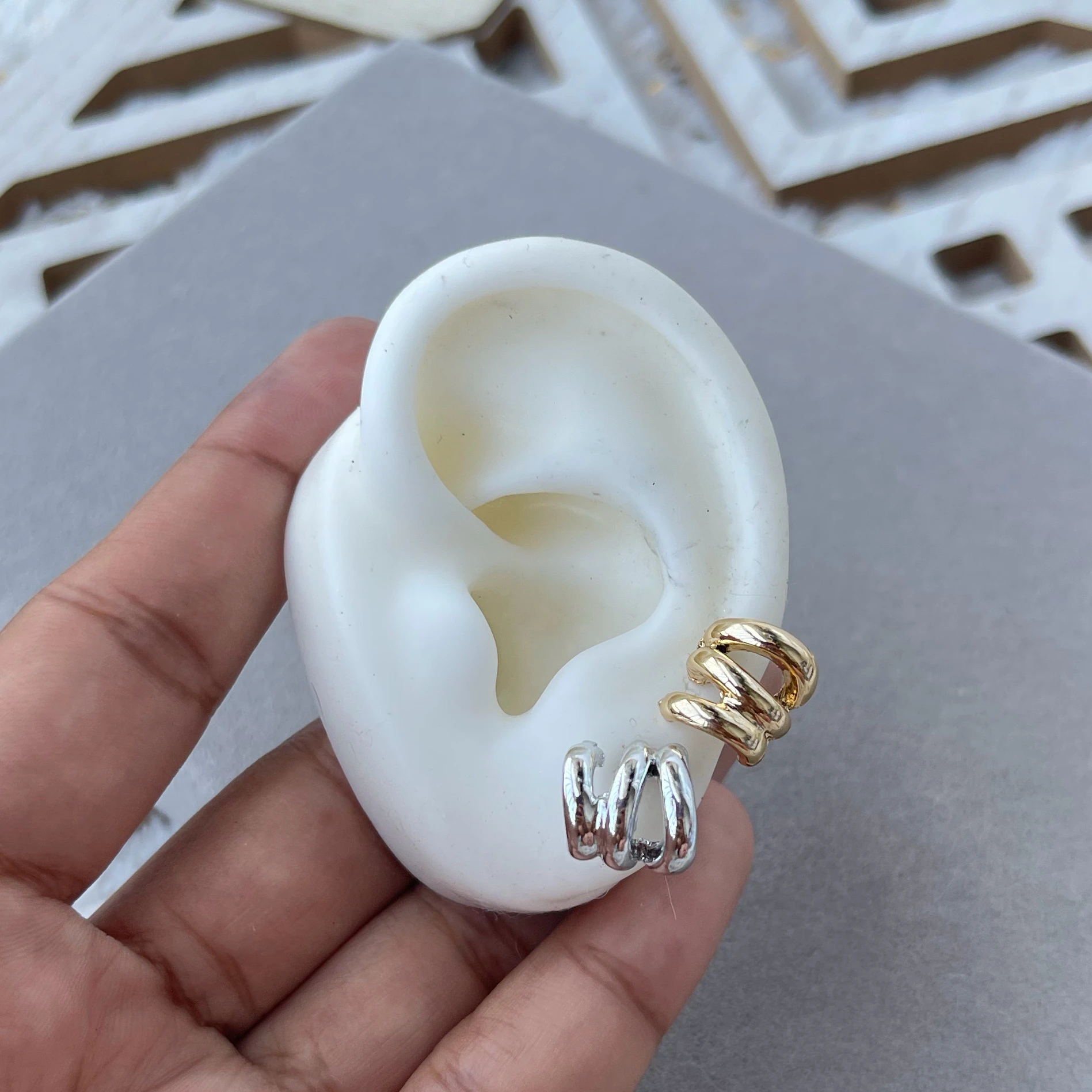 Topos pequeños triples