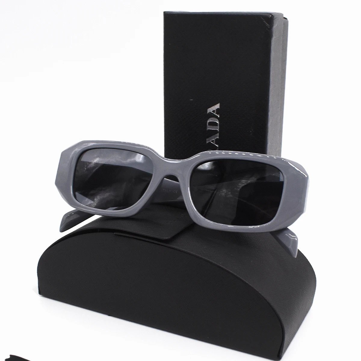 Lentes de Sol Prada gris 3