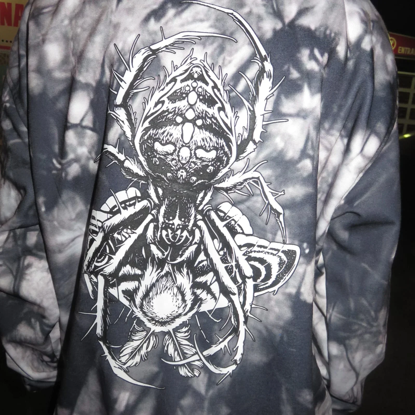 Sudadera de araña con cuernos 3