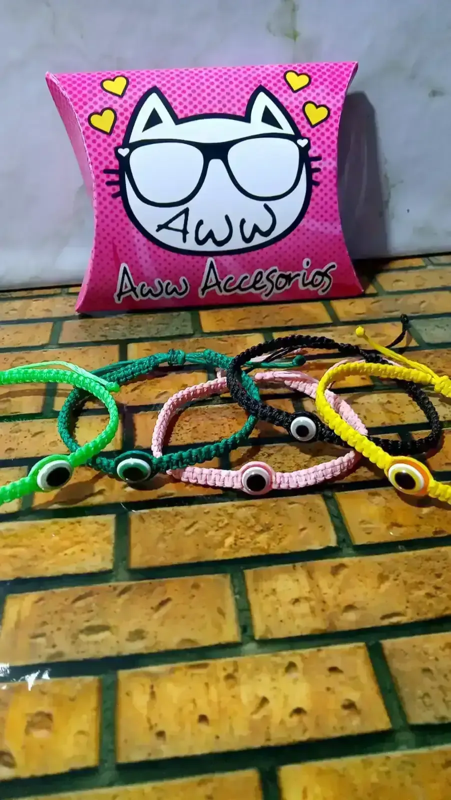 Pulseras con ojos 👁️