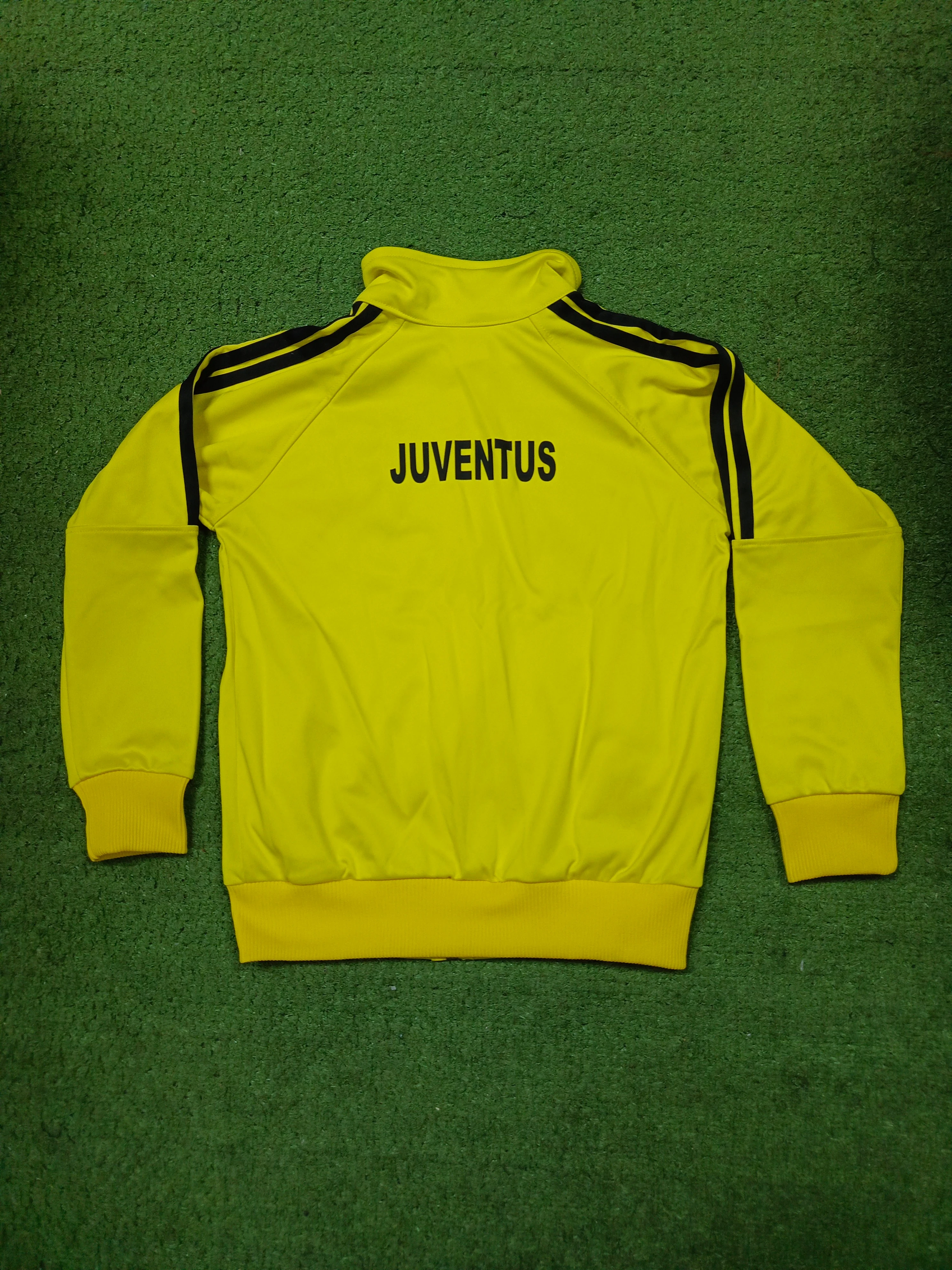 Conjunto Juventus niño