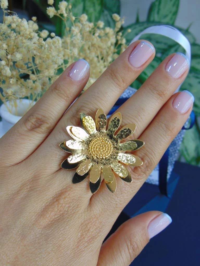 ANILLO BAÑO DE ORO 24K GRUESO GIRASOL TALLADO