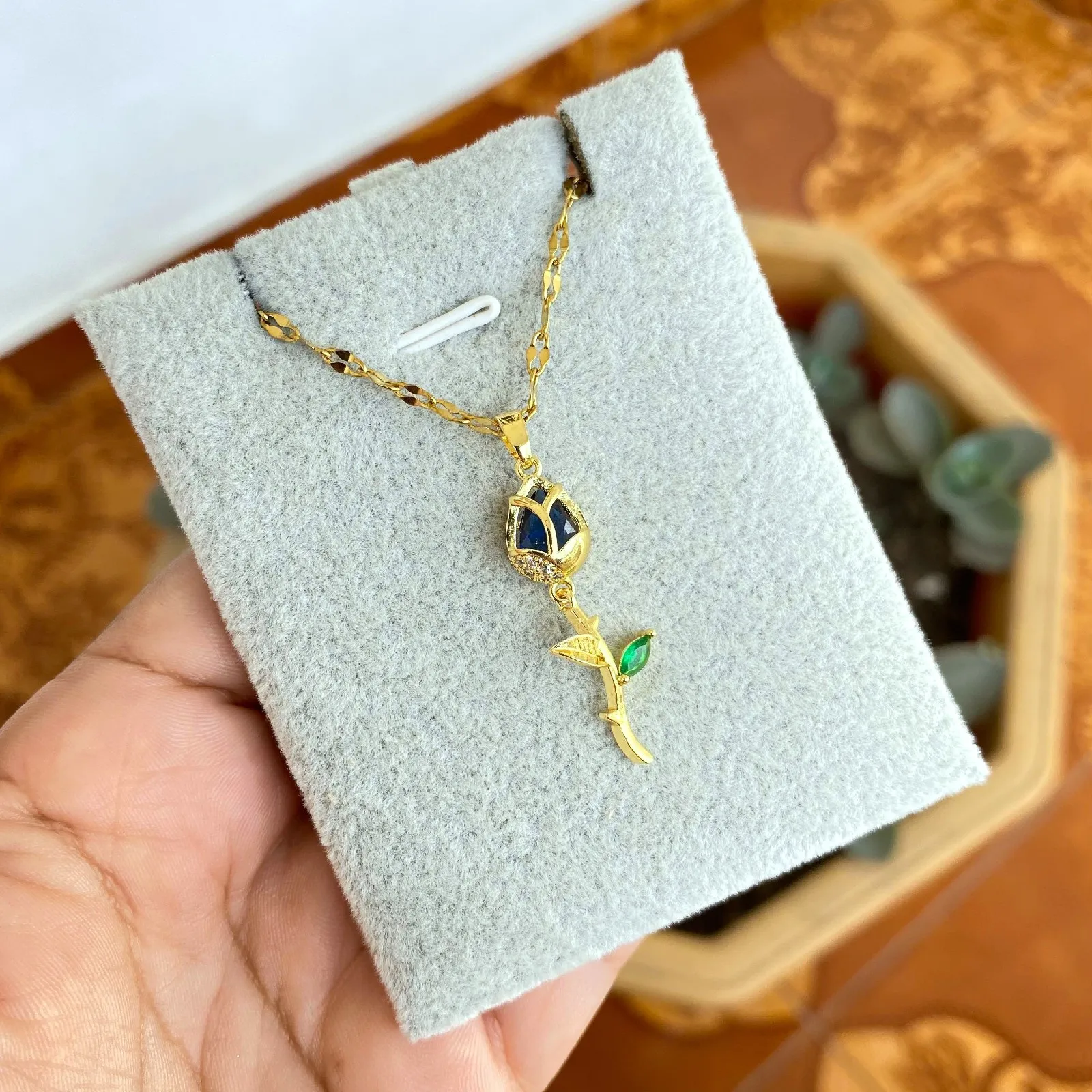 Cadena Y Dije En Acero Con Piedra Circon De Tulipan Azul 3