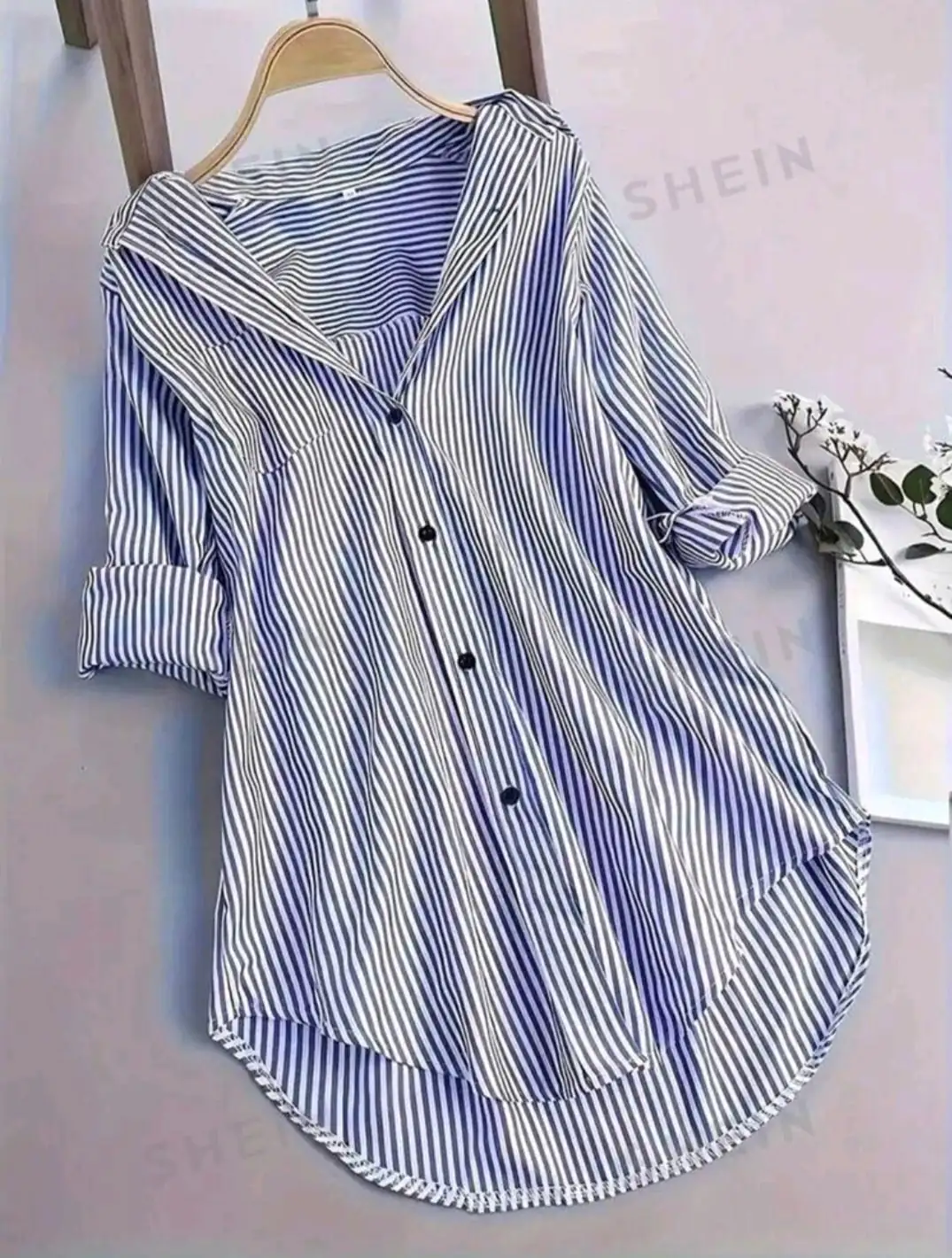 SHEIN Essnce Camisa A Rayas De Solapa Para Mujer Con Botones Sencillos