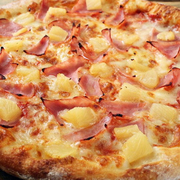 Pizza hawaiana con piña, Jamon