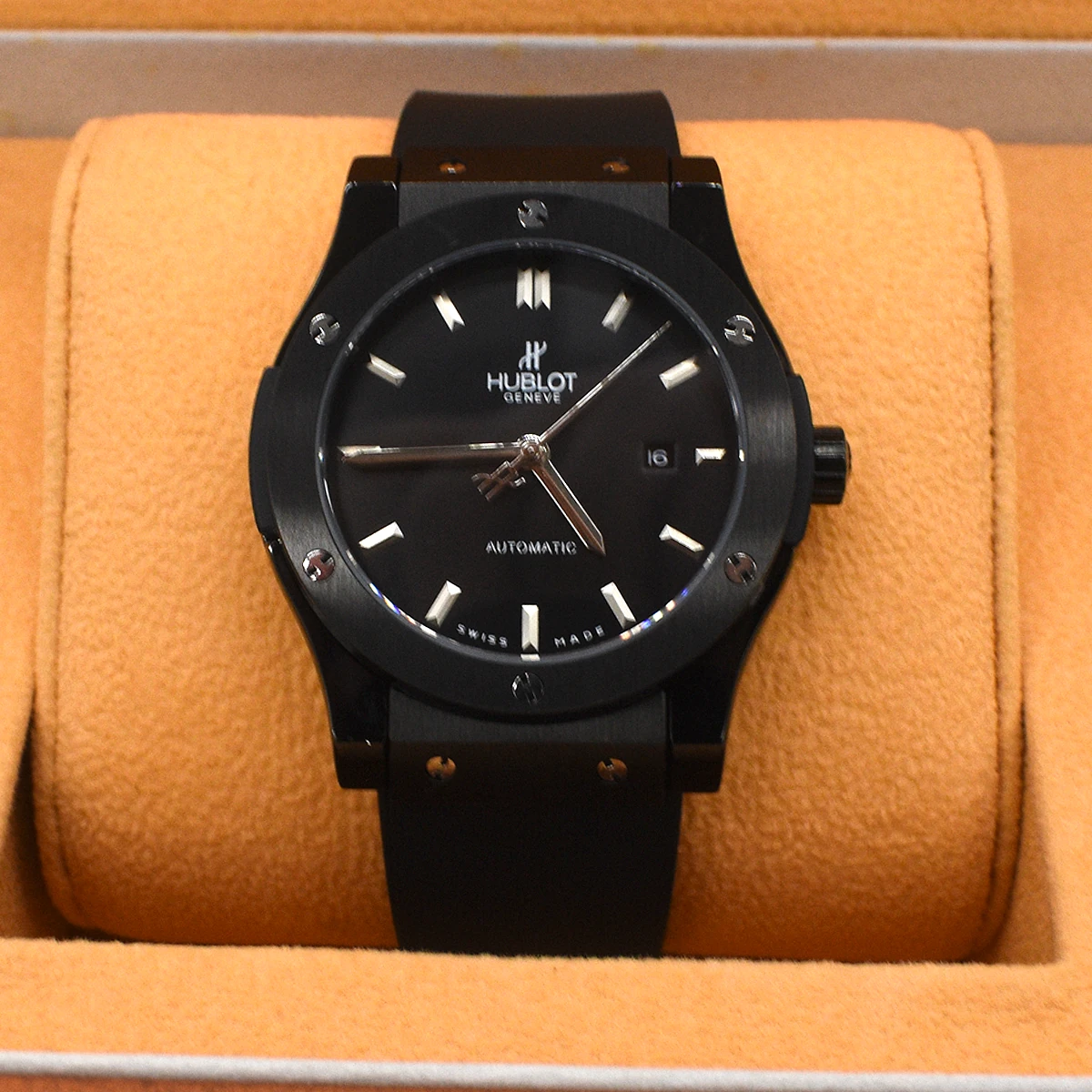 &nbsp; Hublot Classic Fusion All Black 8