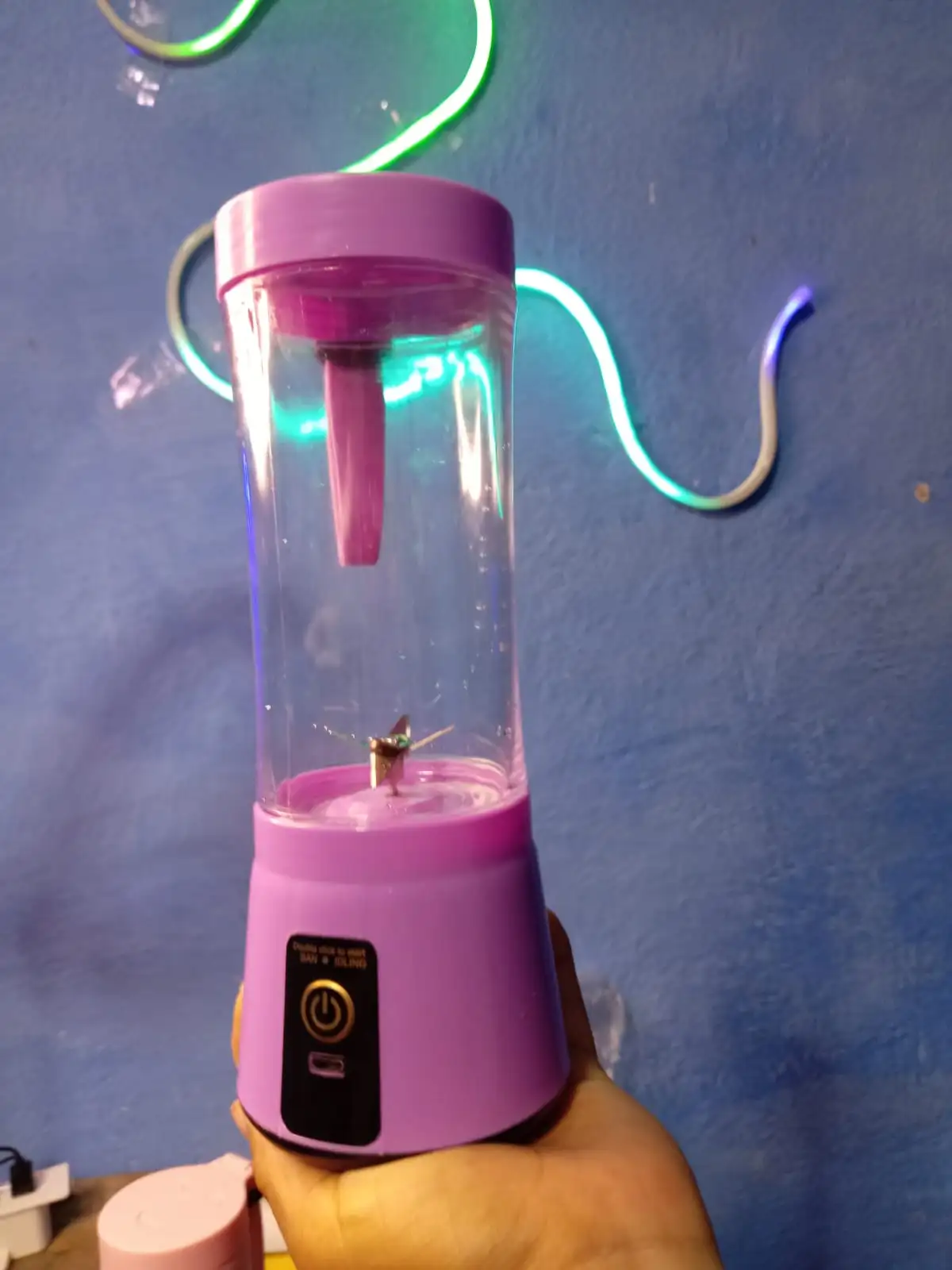 Mini licuadora portátil  3