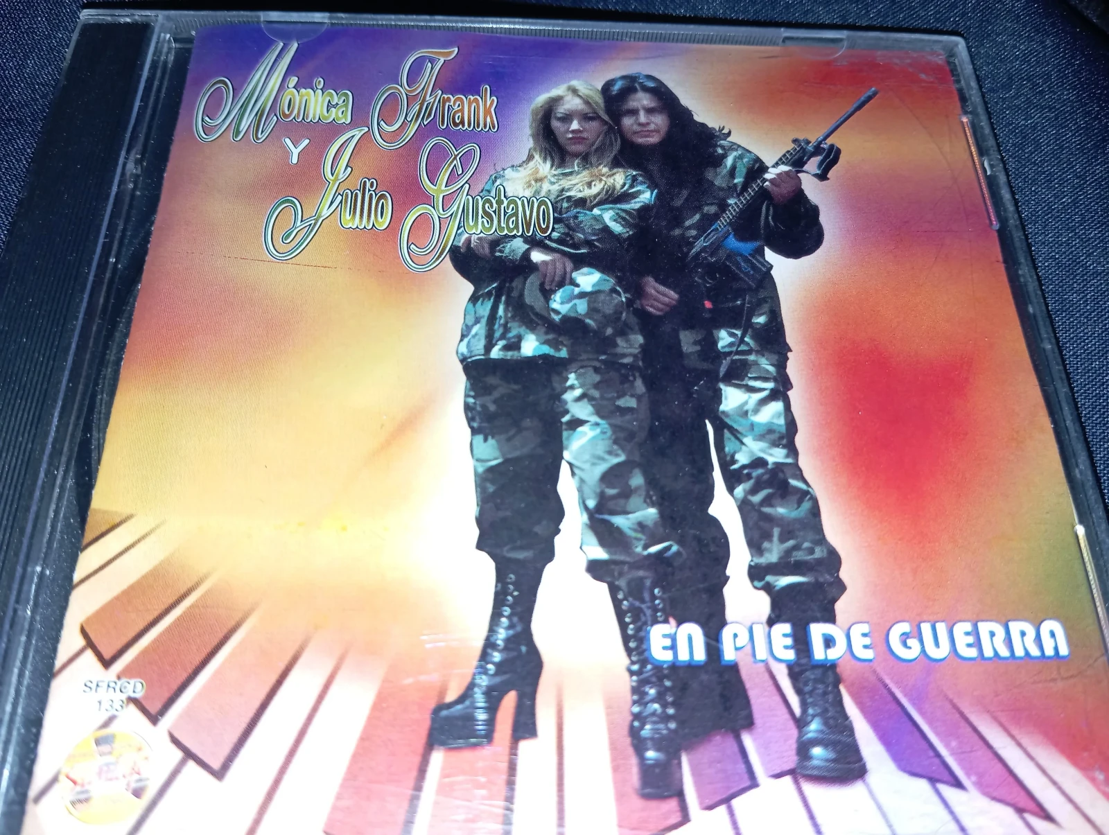 Monica Frank y Julio Gustavo - En Pie De Guerra (SANTA FE RECORDS)