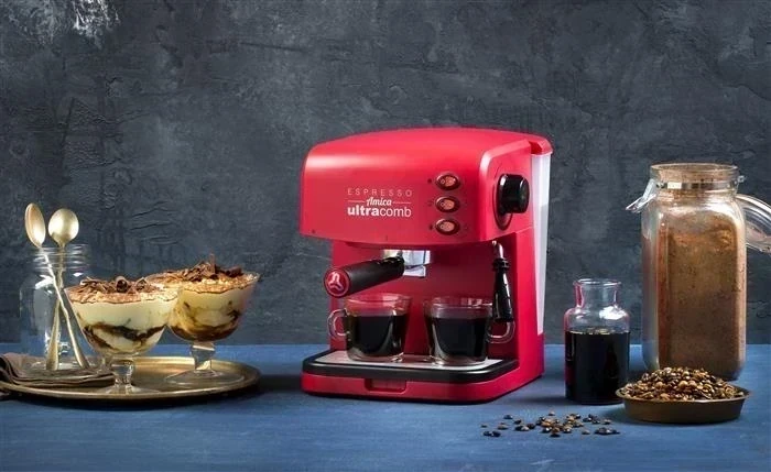 CAFETERA ESPRESSO ULTRACOMB 1.8lts 850w