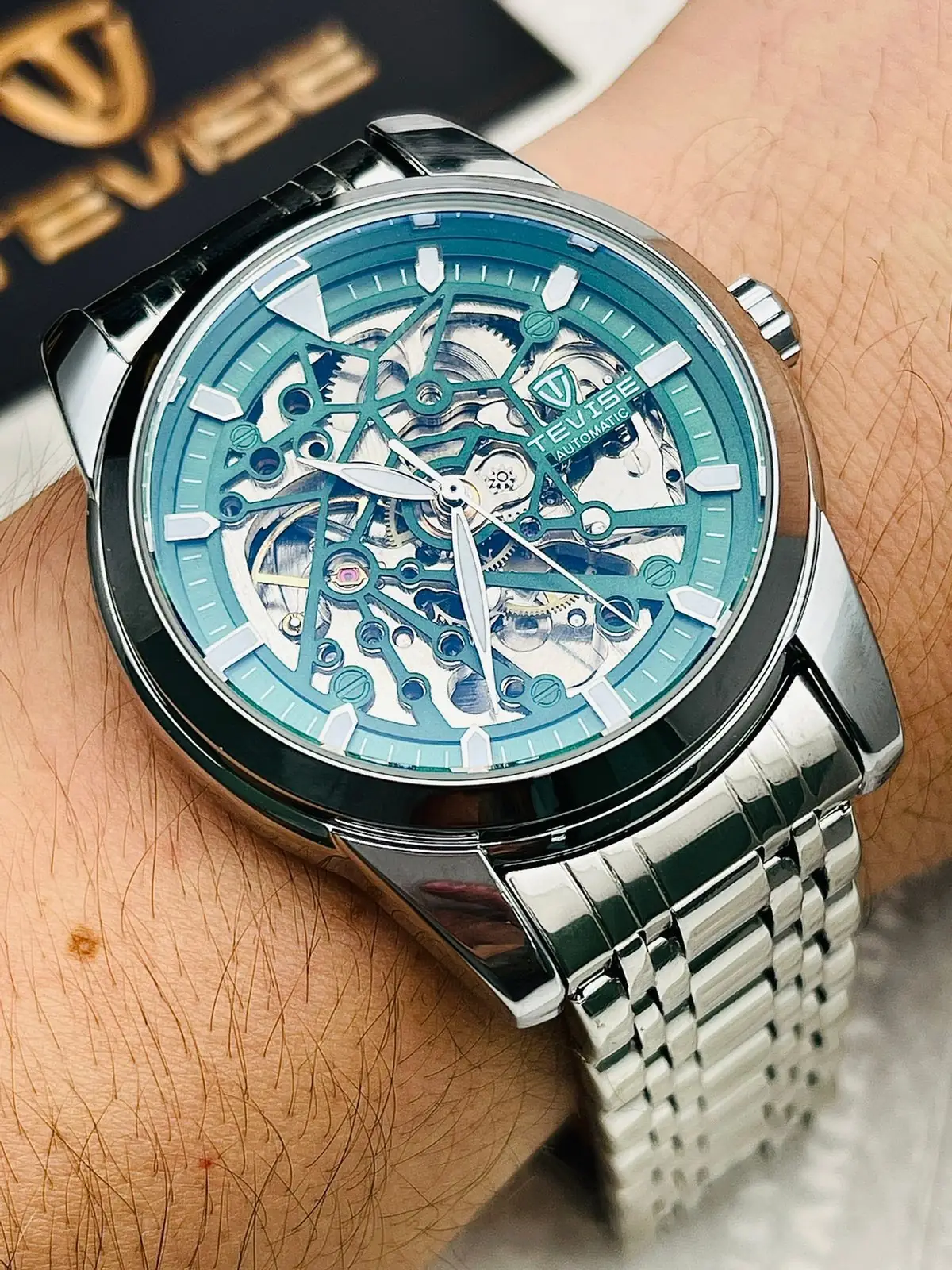 Reloj tevise