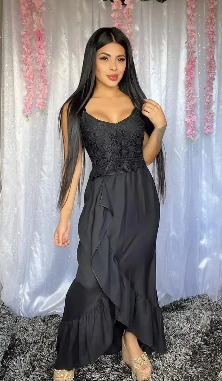 Vestido largo con encaje 