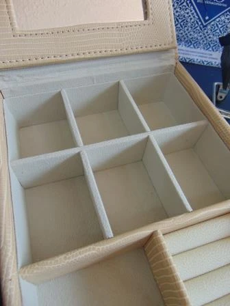 JOYERO LUXURY GRANDE ESPEJO CUERINA BEIGE  9