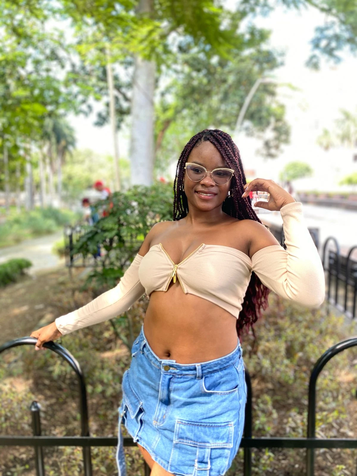 Blusa con cierre dorado 4