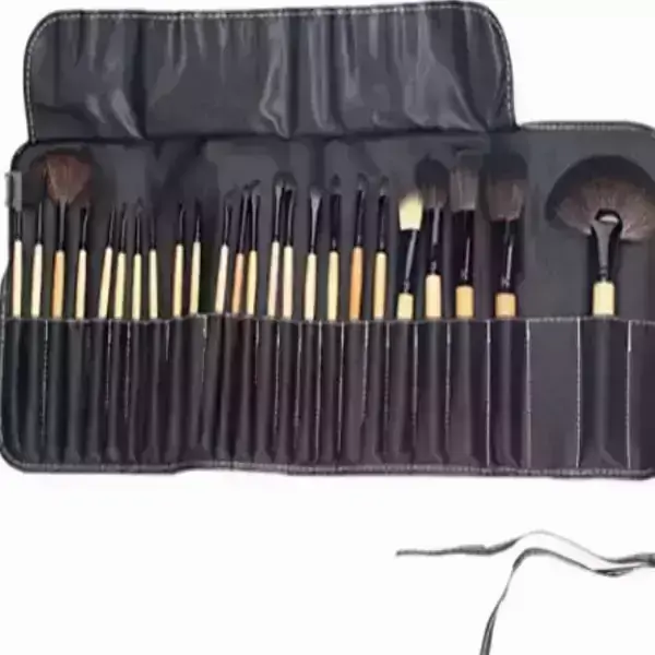 Set de 24 brochas para maquillaje incluye estuche 3