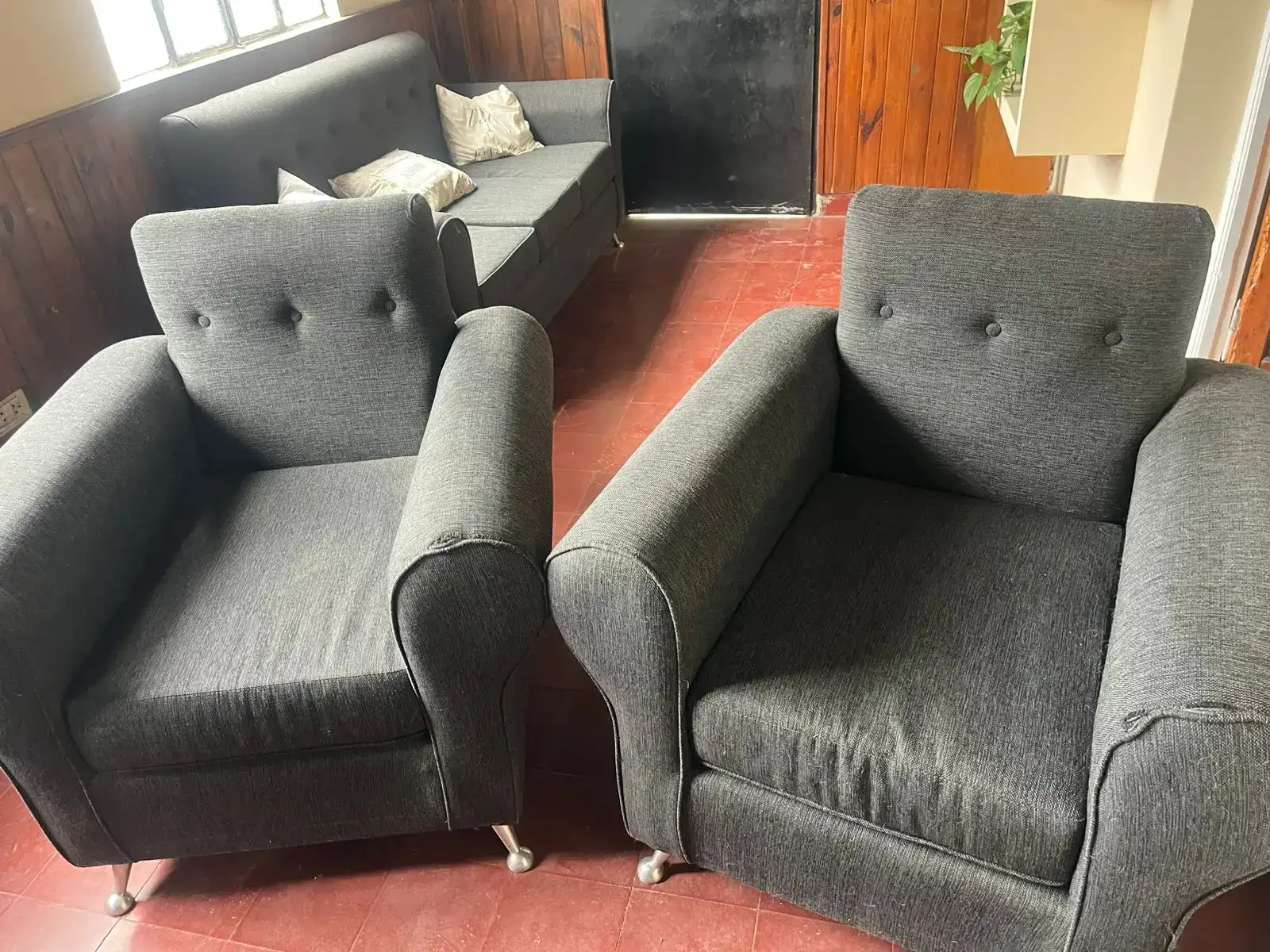 Juego de sillones detalle a la vista 3